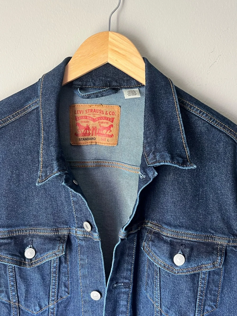 Levi's Men's Dark Blue Denim Jacket Size L PRE-OWNED